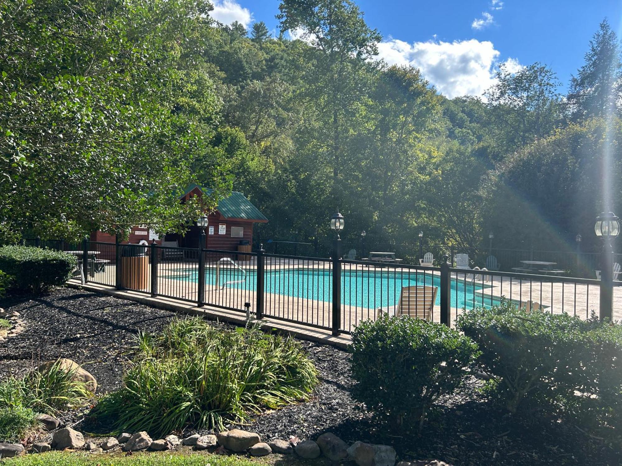 Elegant & Cozy Cabin Near Pigeon Forge Sevierville Esterno foto